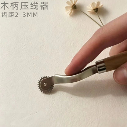 Wooden Handle Stainless Steel Tracing Wheel – Leather & Fabric Pattern Marking Tool
